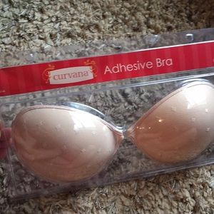 NWOT adhesive strapless bra